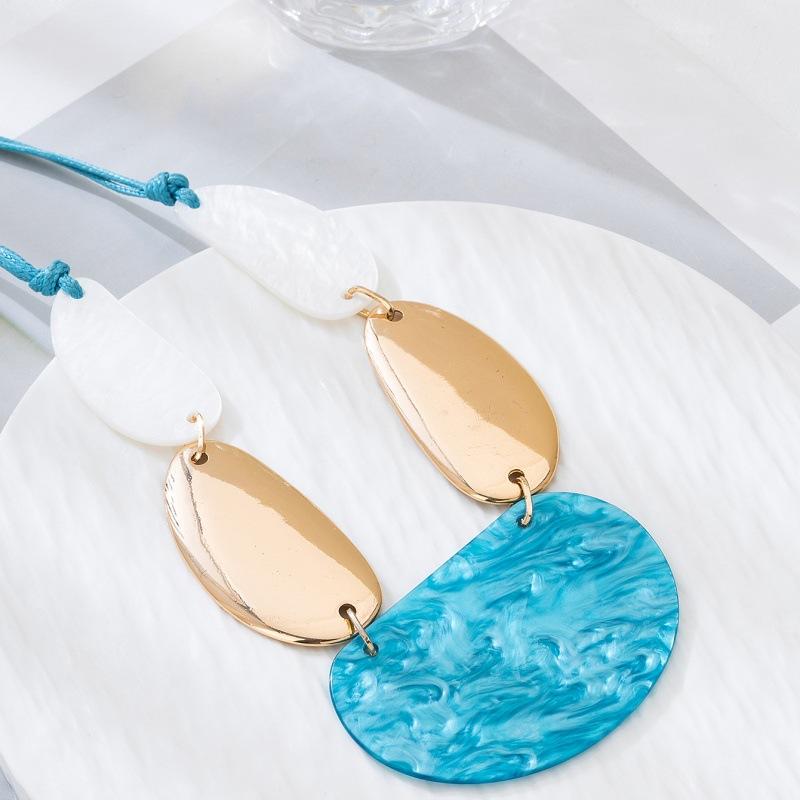 Modny naszyjnik dla damskiej biżuterii