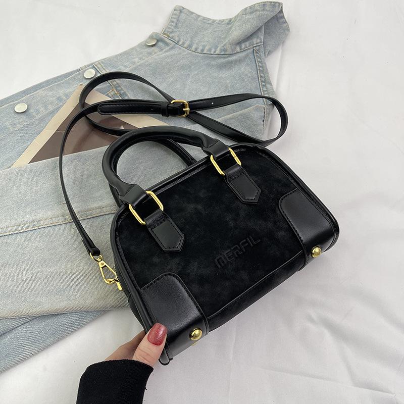 

Simple retro small bag women s 2025 autumn new fashion shoulder messenger bag women s portable commuter pillow bag