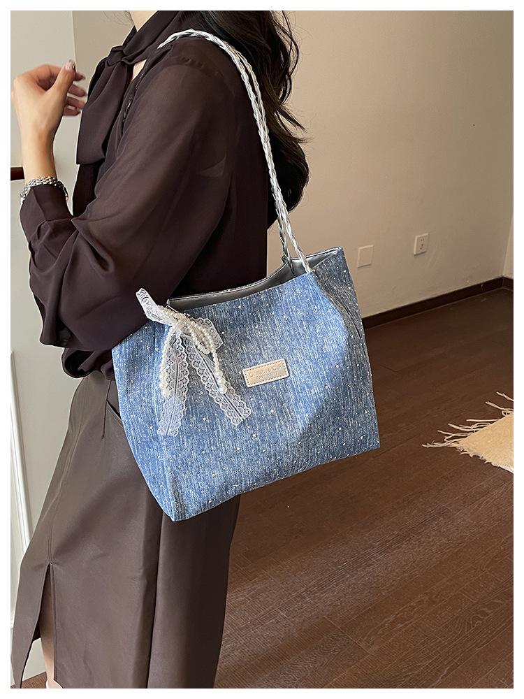 Pearl Bow Diamond Denim Tote: Stylish Summer Shoulder Bag with Large Capacity