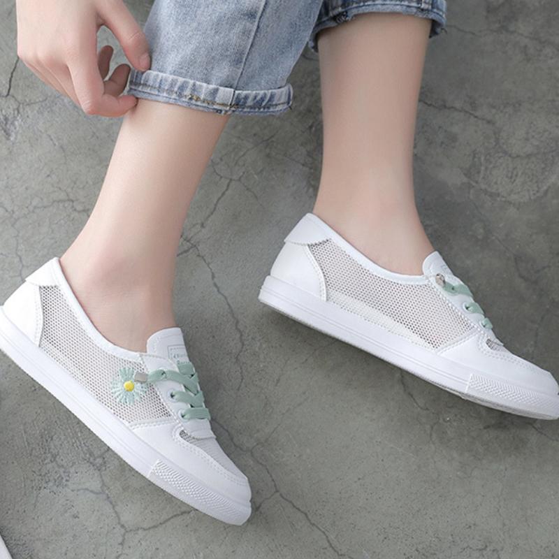 White Shoes for Women Summer Mesh Casual Shoes Hollow Breathable Mesh Shoes Flat Sneakers Thin Korean Version Versatile
