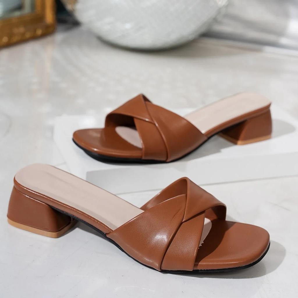 Fashion Summer New Fashion Open Toe Solid Color Simple Leather Surface Versatile Candy Color Large Slippers Square Heel Shoes Women
