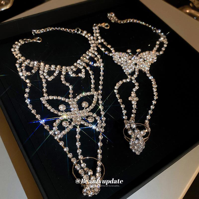 Super flash diamond-set butterfly bracelet French light luxury temperament bracelet ring integrated accessories