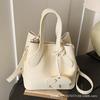 Korean version of ins trendy fashion bucket bag women's 2025 spring simple and versatile shoulder bag high-end shoulder bag