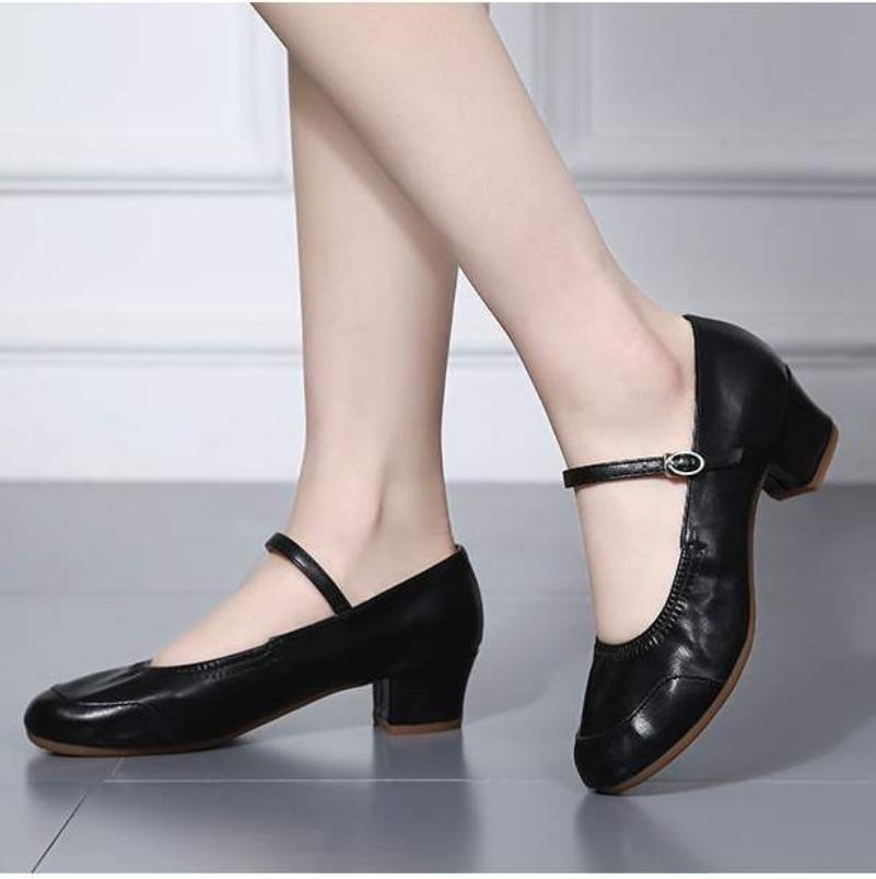 Fashion Women Square Dance Shoes Soft Bottom for Practice Teaching Suitable for All Seasons Social Dance Shoes Women Sling Lolita Shoes