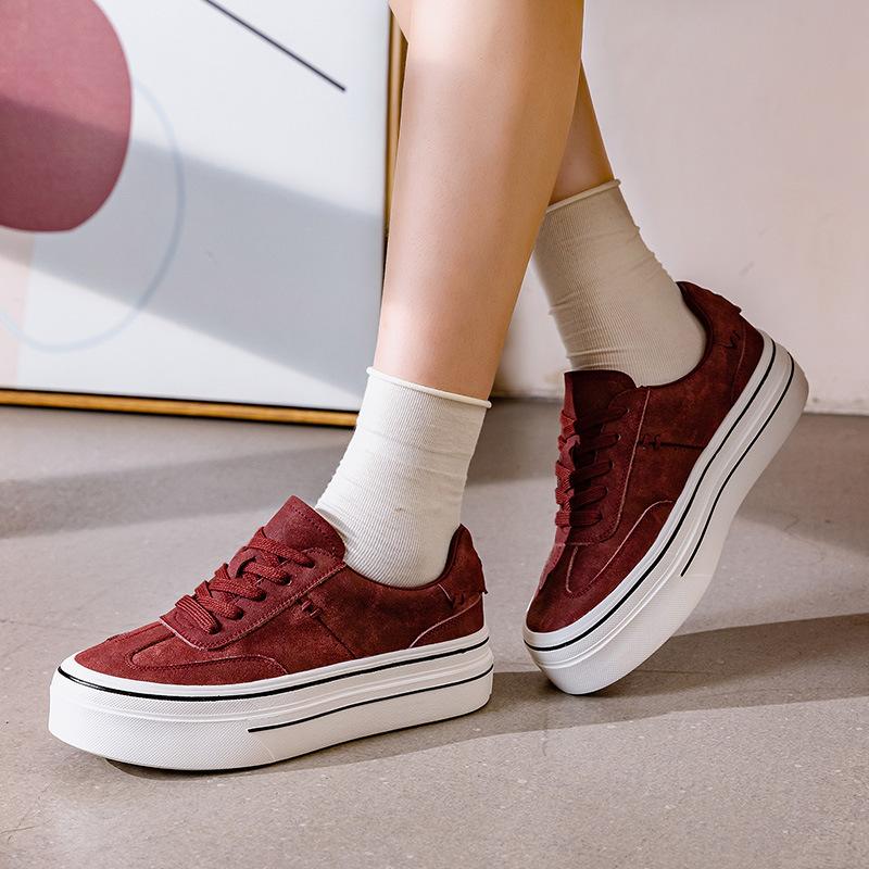 2025 Autumn New Versatile Board Shoes Student Low-top Harajuku Korean Version Casual Shoes Niche White Shoes Breathable Women's Shoes