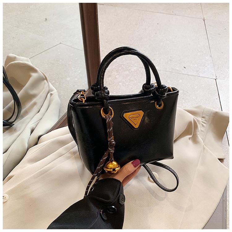Ielgy Autumn Winter Bucket Bag Shoulder Diagonal Portable Underarm Bag