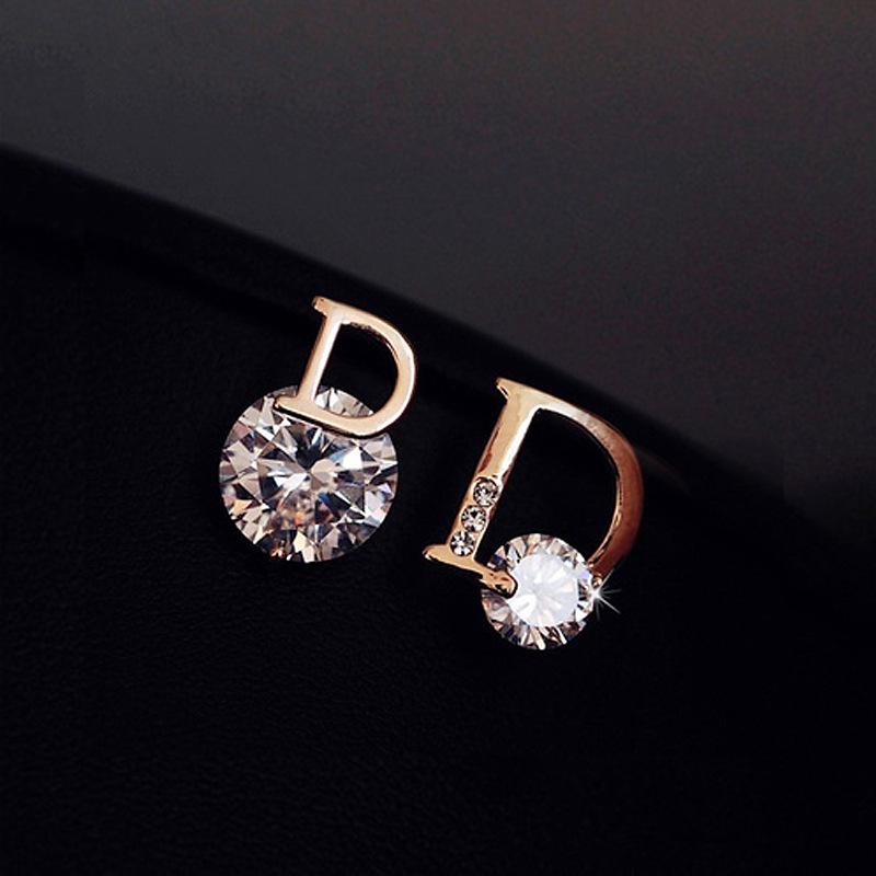 Zircon Gold Letter D Ear Cuffs: High-End Women's Stud Earrings with Versatile Niche Design.