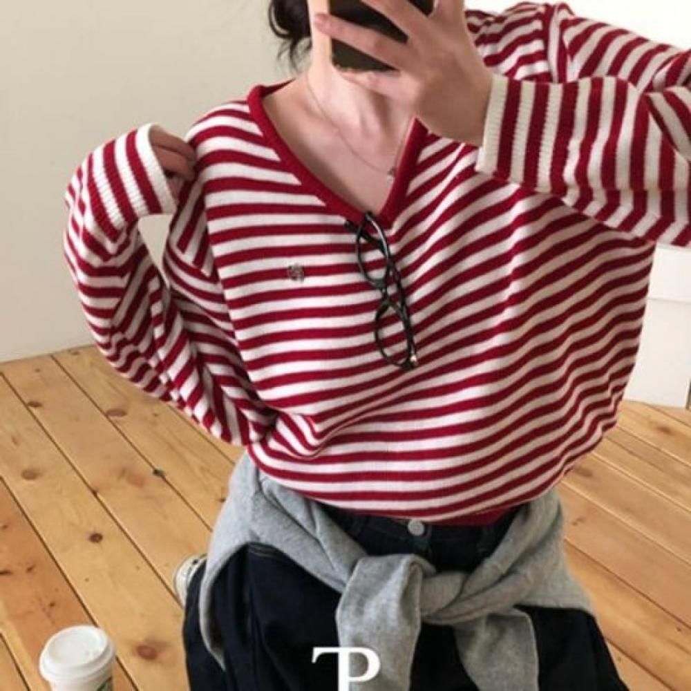 The Pink Loose Fit Pendant Stripe Knit