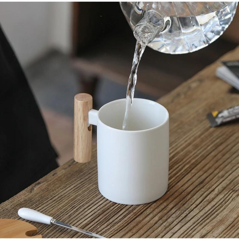 Ceramic Coffee Mug with Wooden Handle and Lid Heat Insulation Office Home Couple's Cups Gifts Spoon Tea Milk Water Cup Drinkware