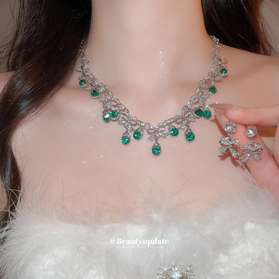 Diamond water drop stud earrings necklace court style elegant temperament versatile jewelry set jewelry wholesale