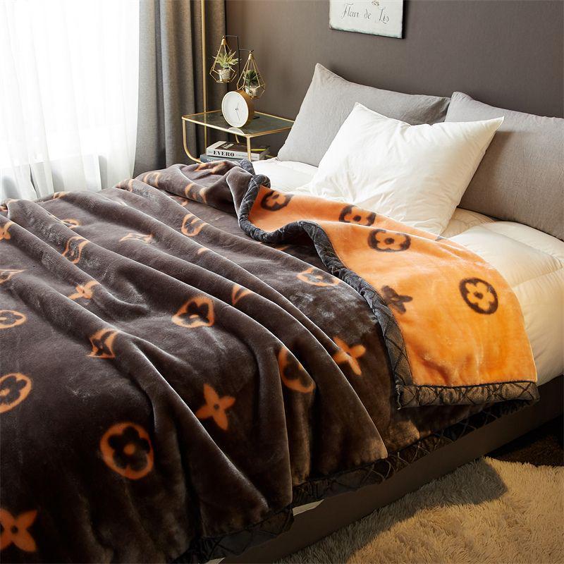 G5Z Thickened Raschel & Coral Flannel Winter Blanket for Dorms & Bedrooms