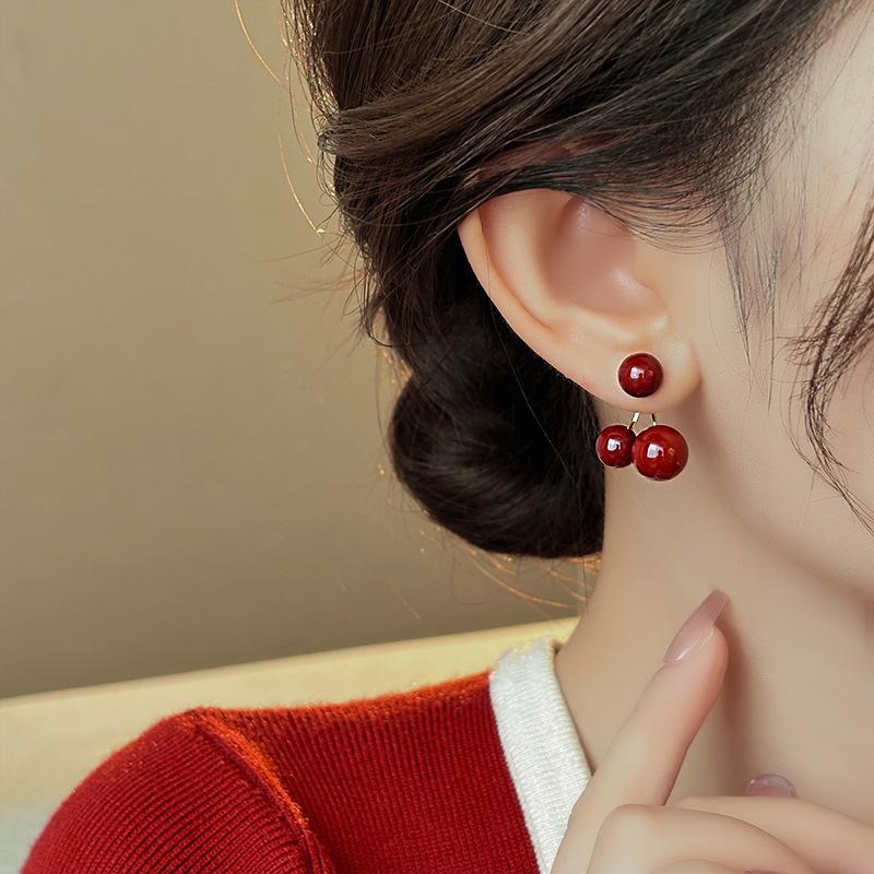 Ankola red pearl earrings, new French retro light luxury high-end stud earrings, simple temperament versatile ear jewelry