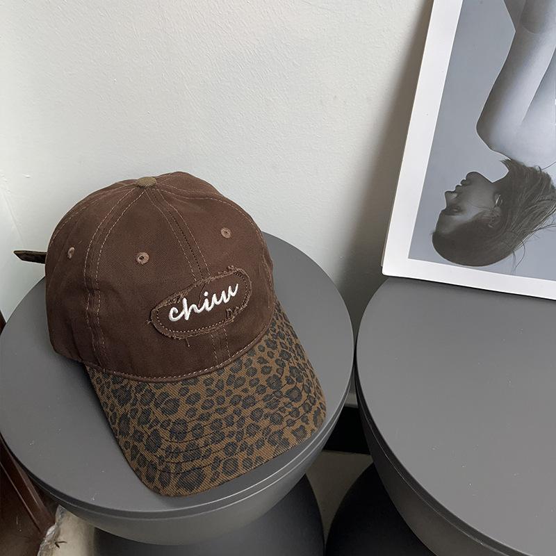 

Korean Retro Hot Girl Leopard Print Baseball Hat Women American Versatile Sun Protection Color Blocking Face Showing Small Duckling Hat Men M（56-58cm）