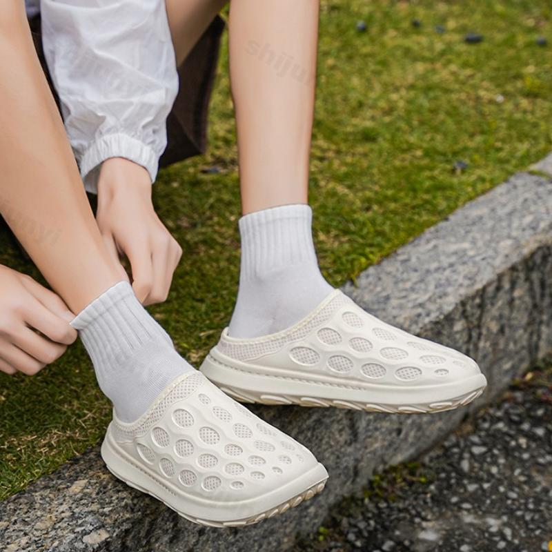 Fashion Casual Slippers 2025 New Men's Slip on Shoes Summer Fashion Trend Soft Soled Hollow Breathable Soft soled Lightweight Sandals