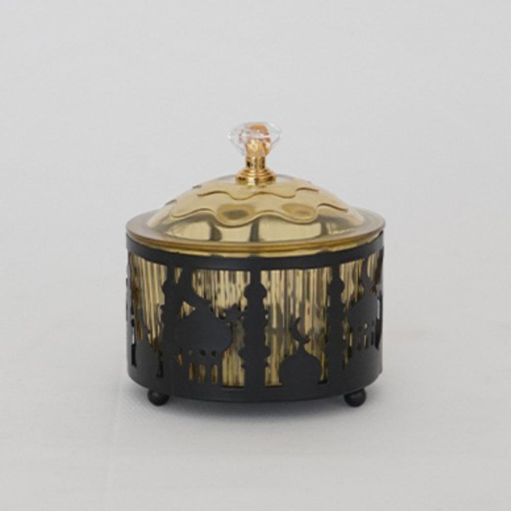 New Metal Material Snacks Tray With Lid Decorative Design Dried Fruit Box Festival Style Party Use Storage Box Islamic Festival