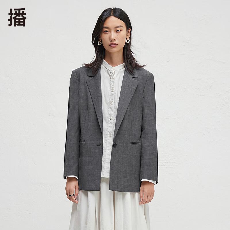 

Broadcast Women s Long Sleeve Commuter Blazer S