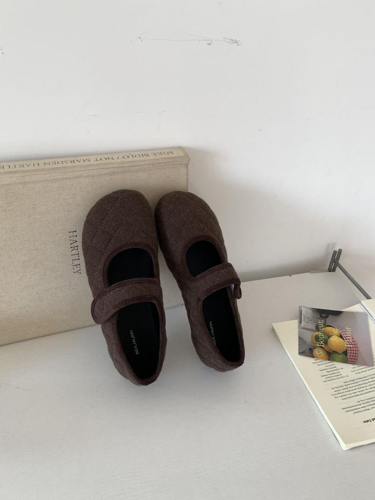 2025 Vintage Suede Rhombus Velcro Shallow Mouth Mary Jane Shoes Late Evening Wind Gentle Soft Bottom Versatile Lazy Bread