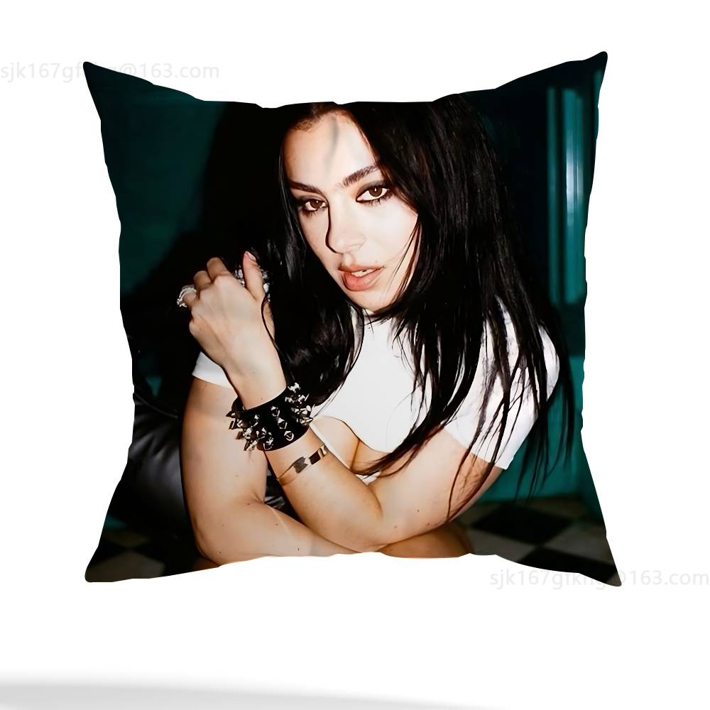 Poszewka na poduszkę z wizerunkiem piosenkarki Charli Xcx, w stylu casual, odpowiednia do dekoracji domu (z wyłączeniem rdzenia poduszki)