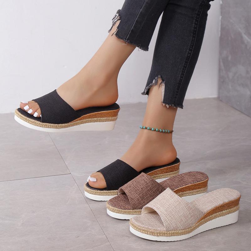 

New fashionable large size muffin platform comfortable beach sandals women 35