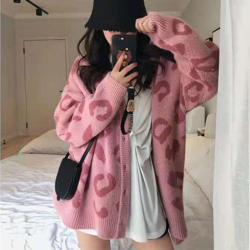 Autumn and winter fashion pink V-neck leopard print ladies sweater jacket, loose and thin lazy style black wool knit cardigan