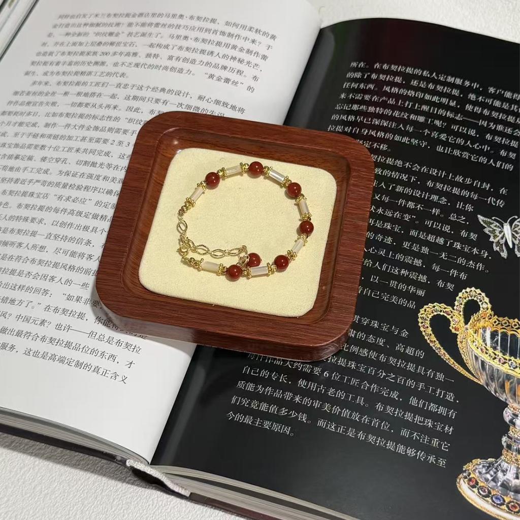 Yuguyao Original Design Shell Barrel Bead Southern Red Agate Bracelet for Women, Elegant and Luxurious, Niche Accessory for Best Friends