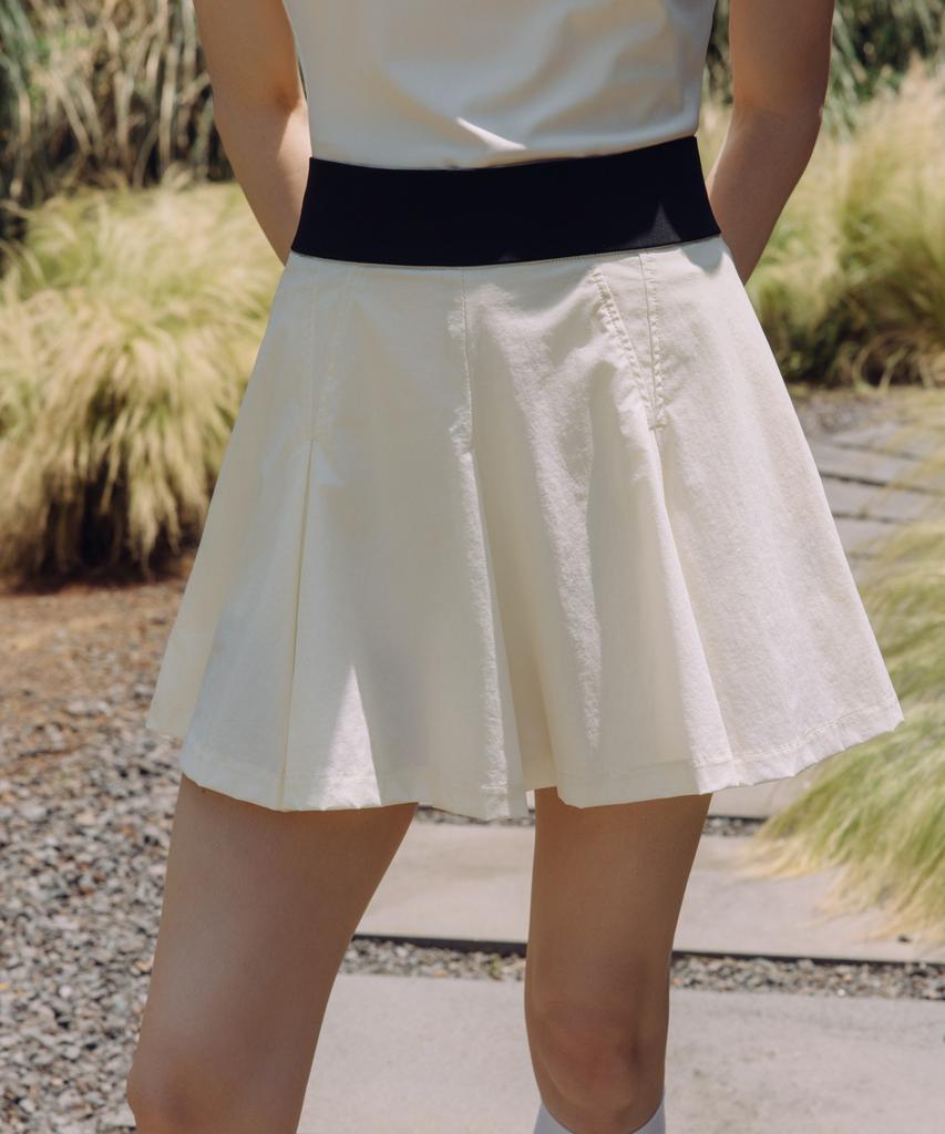 OBER GOLF Air Move Pleated Skirt (Cream)
