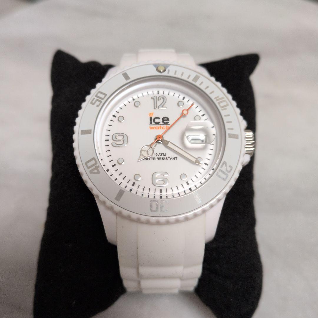Used Ice-Watch white quartz watch body. In operation.