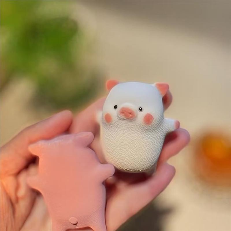 Purple Clay Tea Pet Pig Piggy Figurine Mini Pig Ornament Attract Wealth Feng Shui Sculpture Home & Office Decoration Collection