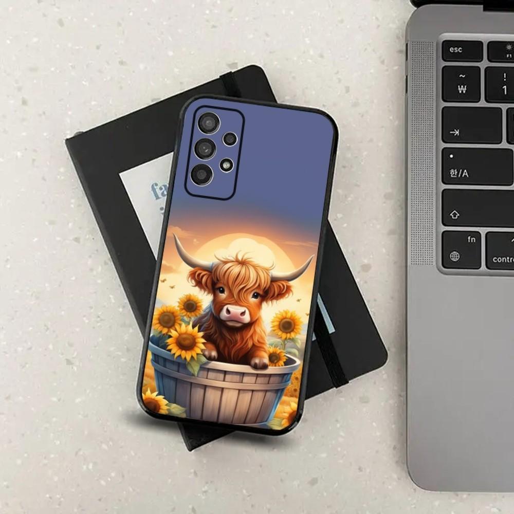 Cute Highland Cow Phone Case For Samsung S24,S21,S22,S23,S30,Ultra,S20,Plus,Fe,Lite,Note,10,9,5G Black Soft Cover