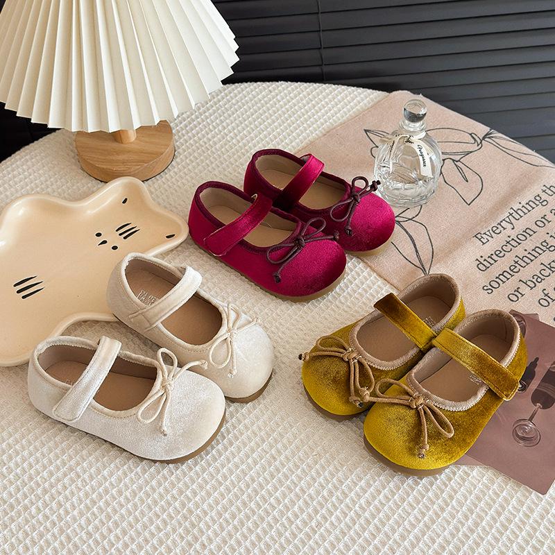 Korean Velvet Girls' Bow Princess Shoes - Retro, Versatile, Shallow Mouth for Spring & Autumn