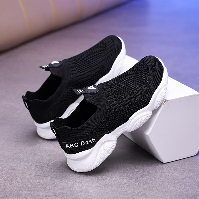 Boys Mesh Running Shoes Breathable Slip On Sneakers Kids Lightweight Soft Sole Athletic