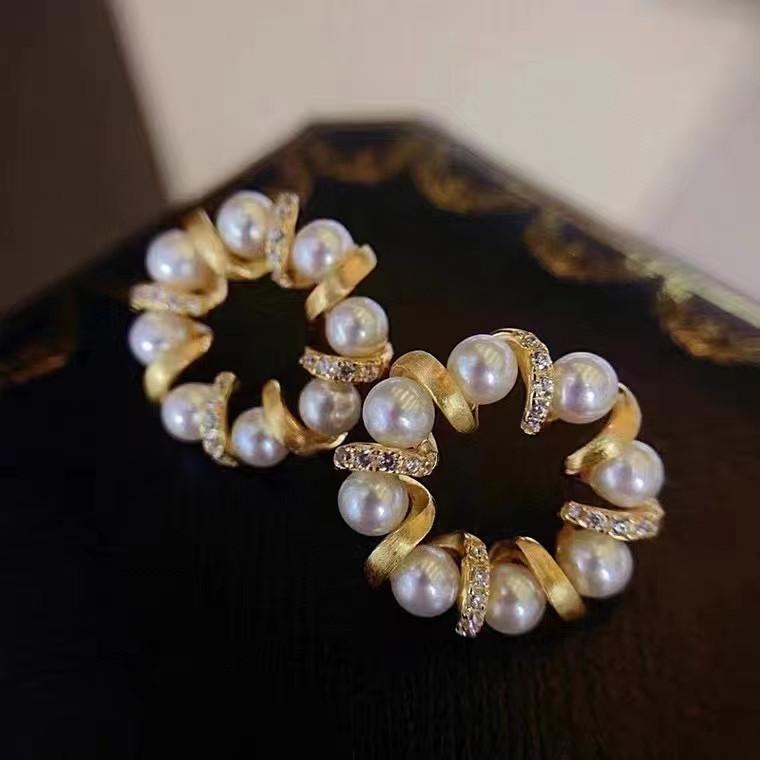 

Classic multi-bead pearl stud earrings fresh niche donut design style earrings freshwater small pearl earrings for women білий