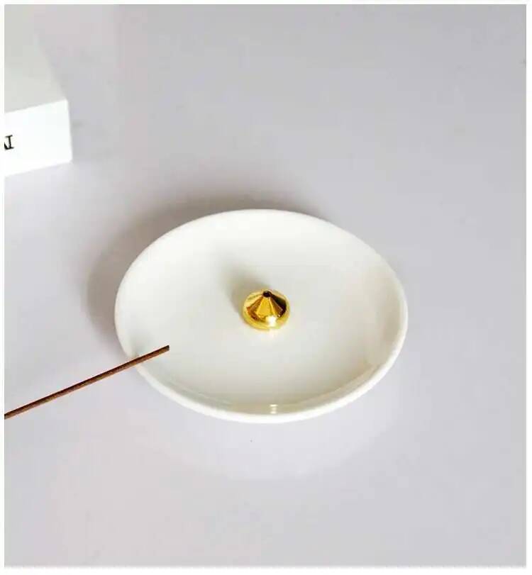 Simple Modern Incense Burner White Ceramic Incense Sticks Holders Bracket for Meditation Sandalwood OUD Fragrant Plate