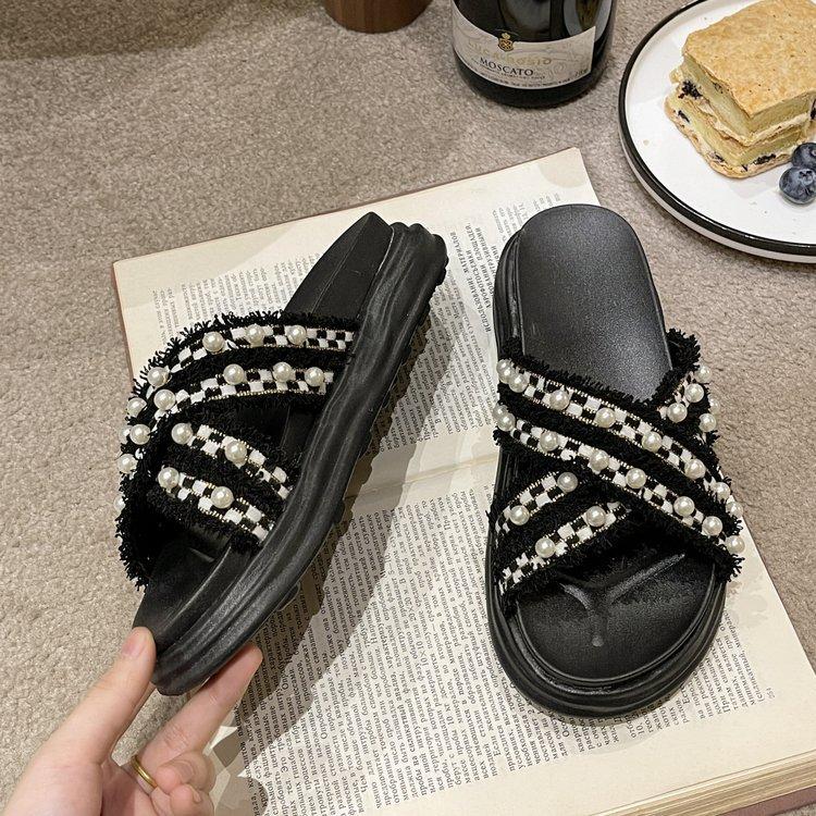

Сланцы на платформе Xiaoxiangfeng женские 2025 лето новые корейская версия модные перекрестные жемчужные прохладные сланцы пляжные сланцы женские 35 чёрный
