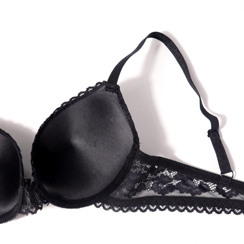 Small Breasts Thin Cup Gathering Underwear Female Sexy Lace Triangle Cup Bra Showing Large Side Closing Steel Ring Bra Wholesale