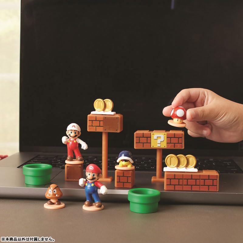 Super Mario World: The Expanding Mario World (Box of 12)