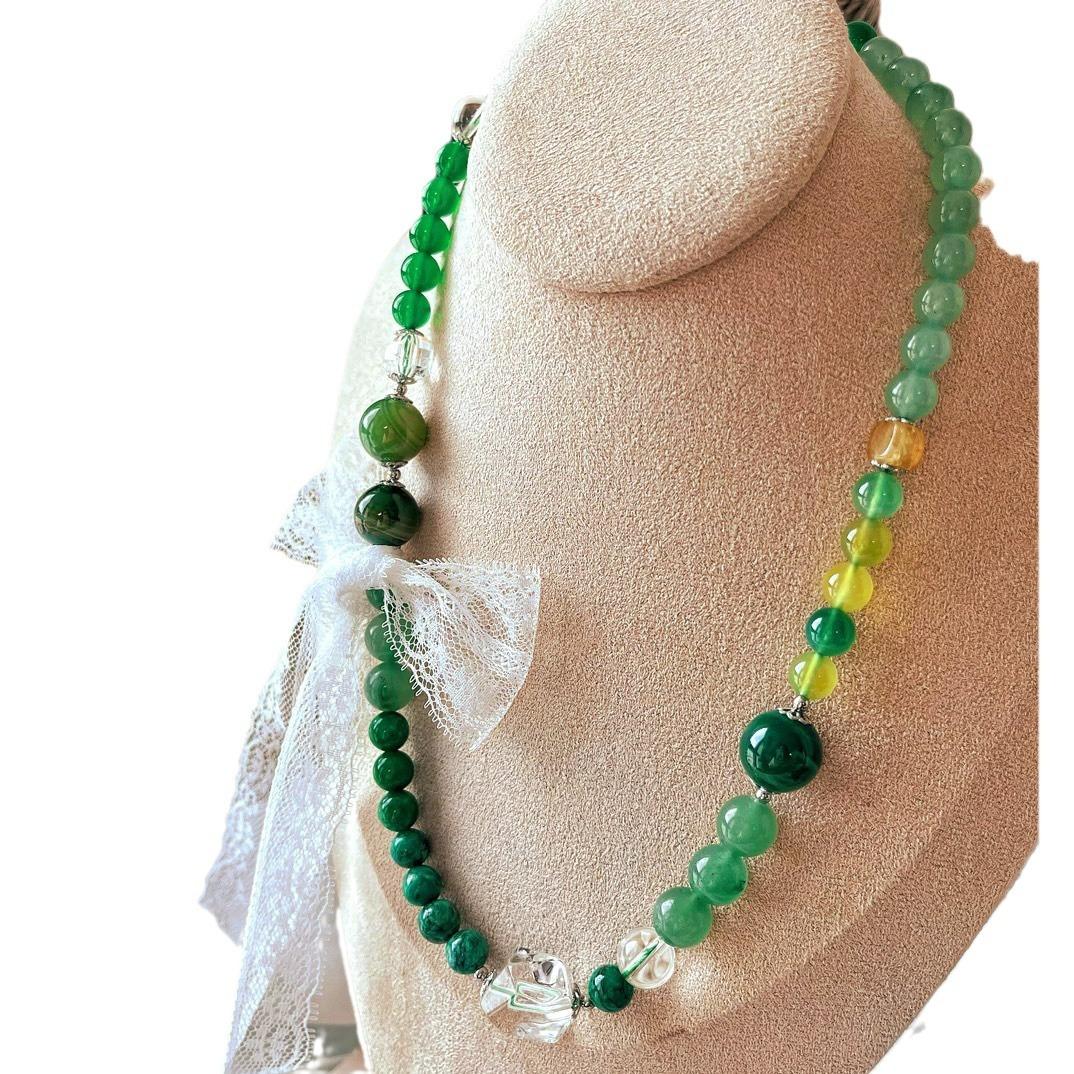 

Нишевый дизайн Атмосфера Волшебник страны Оз Натуральный пиризопраз Белый кристалл Искусственное сухое синее ожерелье Женская цепочка на ключицу