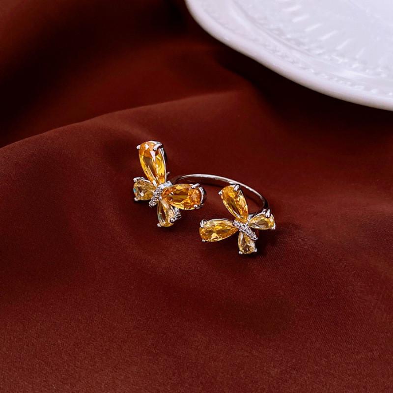 Delicate Summer Zinc Alloy Claw Ring With Butterfly Design For Womens Fashion Accessory SilverYellow