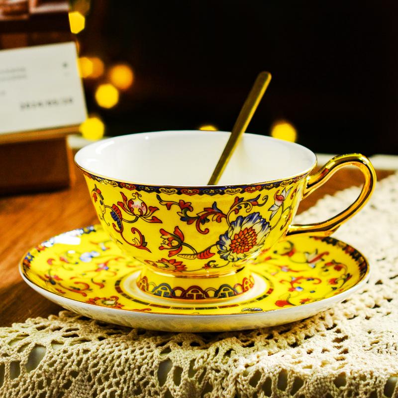 

Подарочный набор из эмалевой керамики и костяного фарфора для кофе 220ml жёлтый