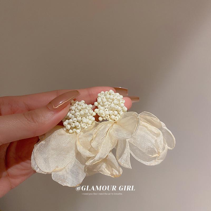 Silver needle cluster petal earrings French retro pastoral style super fairy stud earrings Rococo style spring niche earrings women