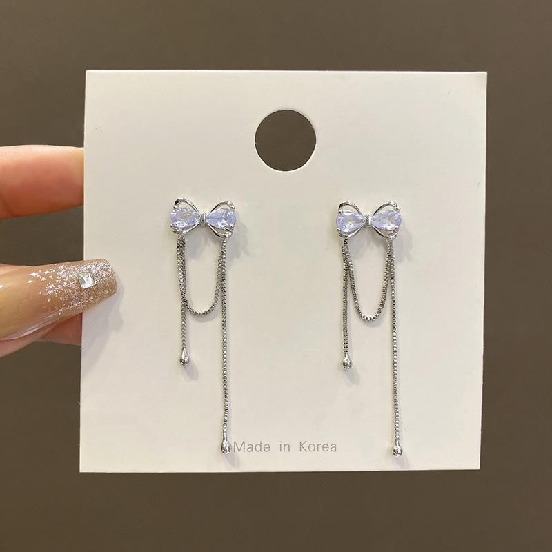 

High-end bow long fringed earrings women s light luxury niche design sweet stud earrings retro temperament earrings