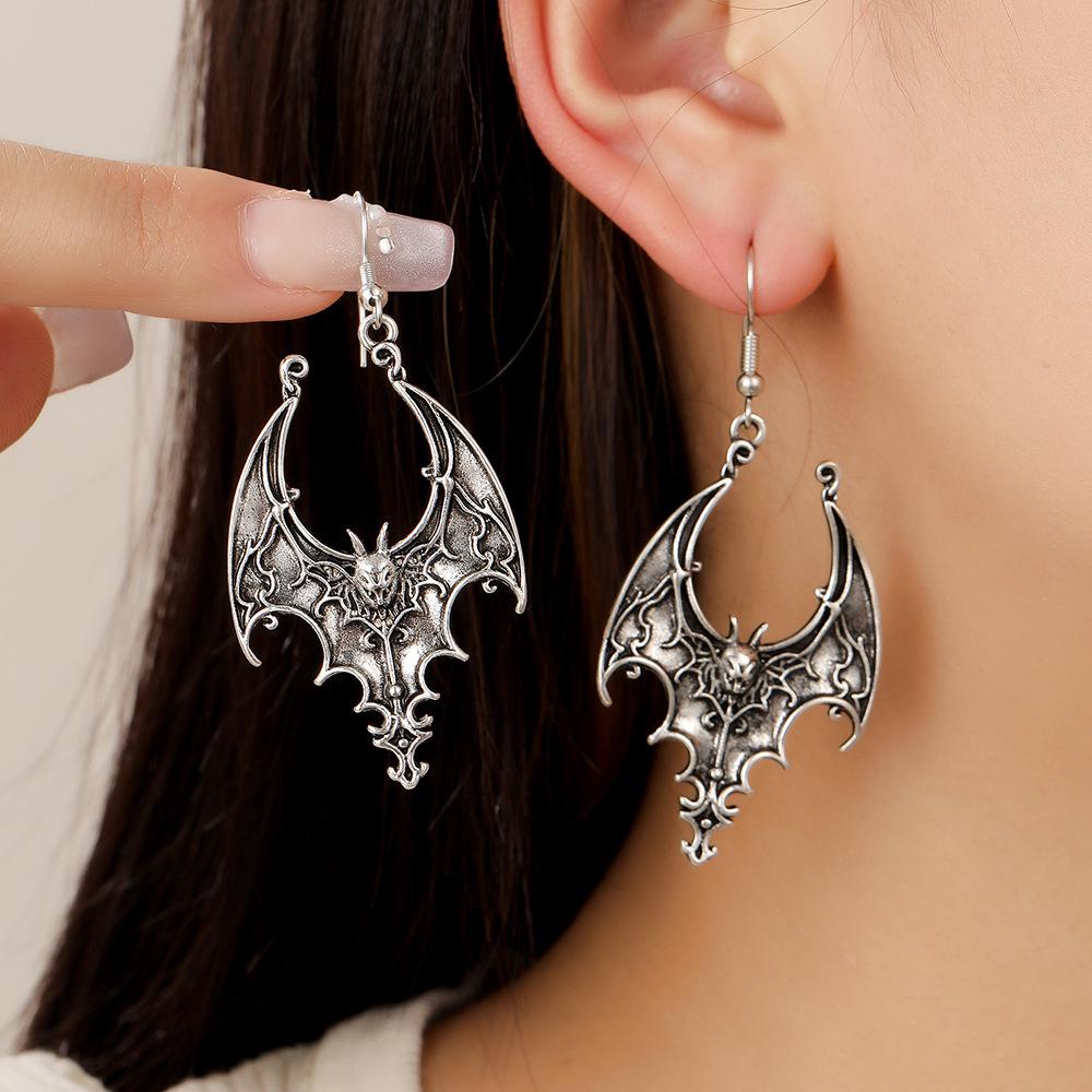 

Dark Punk Style Earrings Retro Black Bat High-end Halloween Earrings 2*3CM