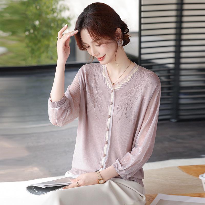 

Mom s 2026 Summer Knit T-Shirt: Thin Gauze, Seven-Sleeve Fashion Top for Middle-Aged and Elderly Women 5XL (150-165 lbs)