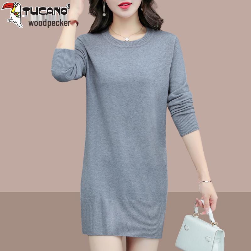 Suéter de Tricô de Comprimento Médio Feminino Woodpecker - Blusa Solta Plus Size com Gola Redonda, Coleção Outono/Inverno 2025.