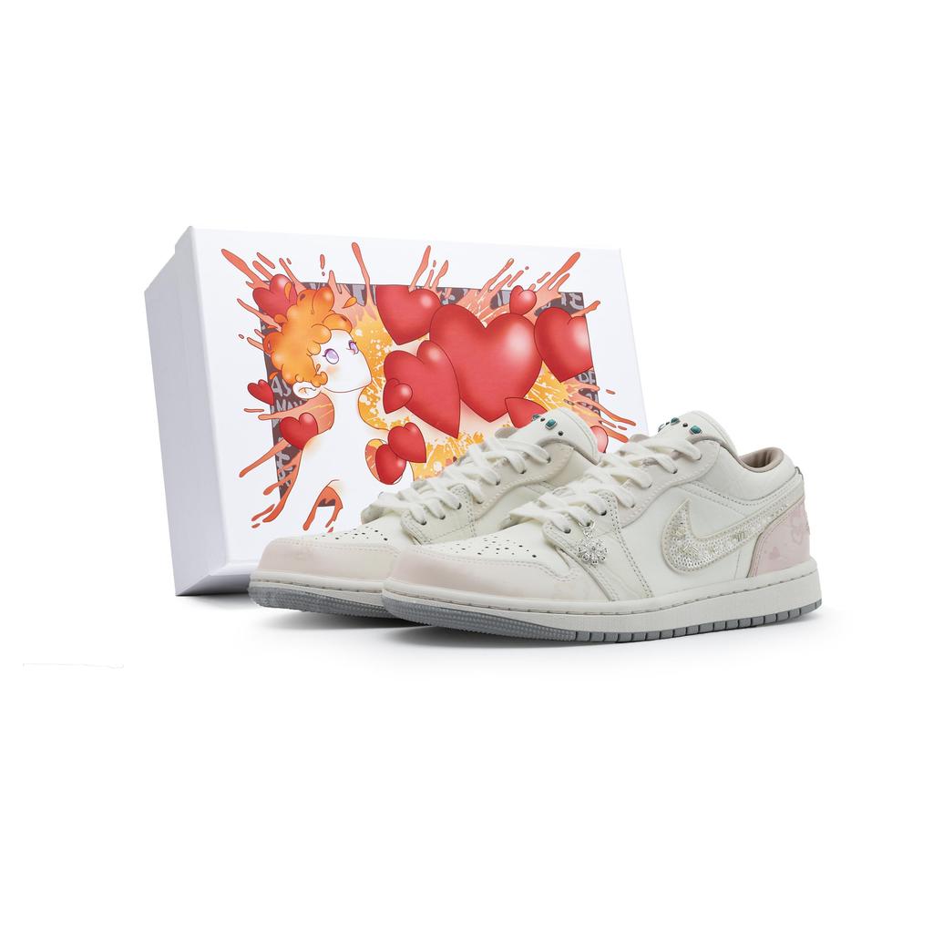 Jordan Air Jordan 1 Sweetheart Princess Low top Vintage Basketball Shoes Women's Milk White IH7323-100(Team196-BOX)