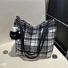 Woolen Plaid Large-capacity Fashion Simple Leisure 2025 Foreign Style Pendant Winter New Korean Version Tote Handbag