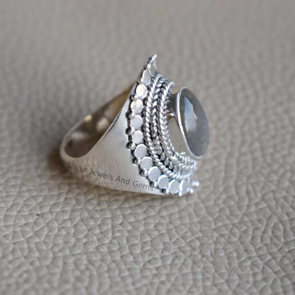 Handmade Oval Labradorite Ring, 925 Sterling Silver, Boho Jewelry
