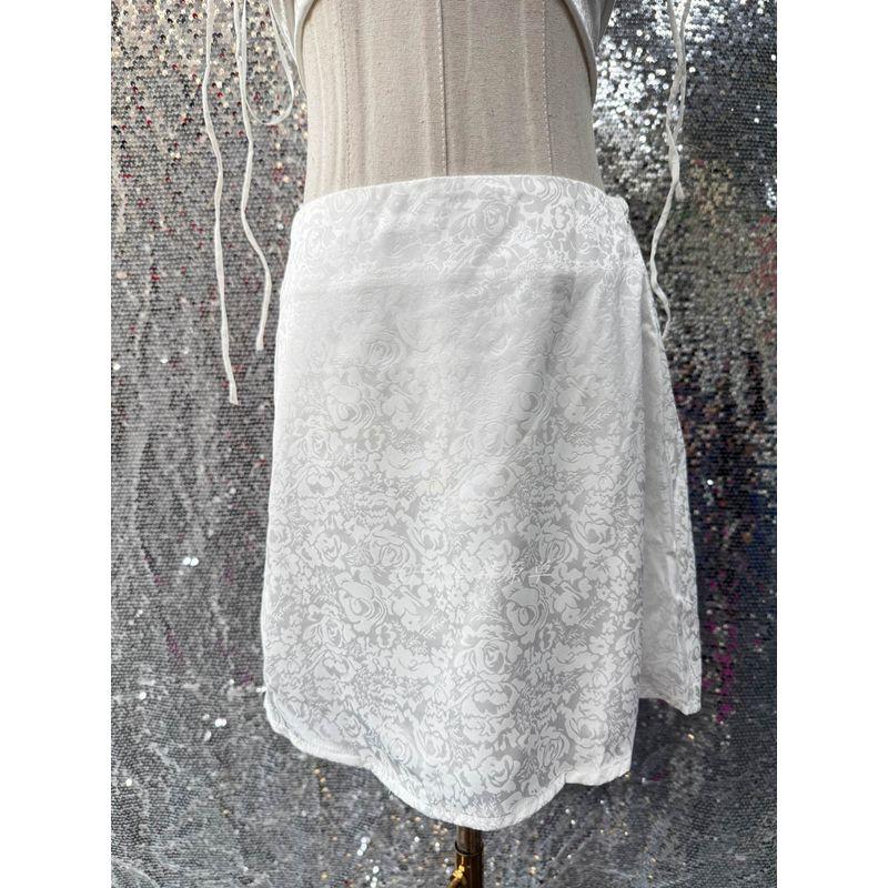 

Заказ внешней торговли FN Сексуальный большой гару Темный жаккардовый бюстгальтер на шнуровке + Раздельная короткая юбка White Strap Skirt XL