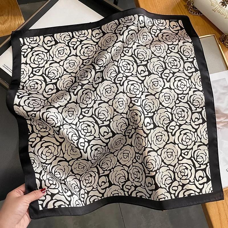 Nature Silk Neck Scarves Lady Foulard Lovely Strawberry Print Real Silk Square Scarf for Women Bag Ribbon Hairband Kerchief