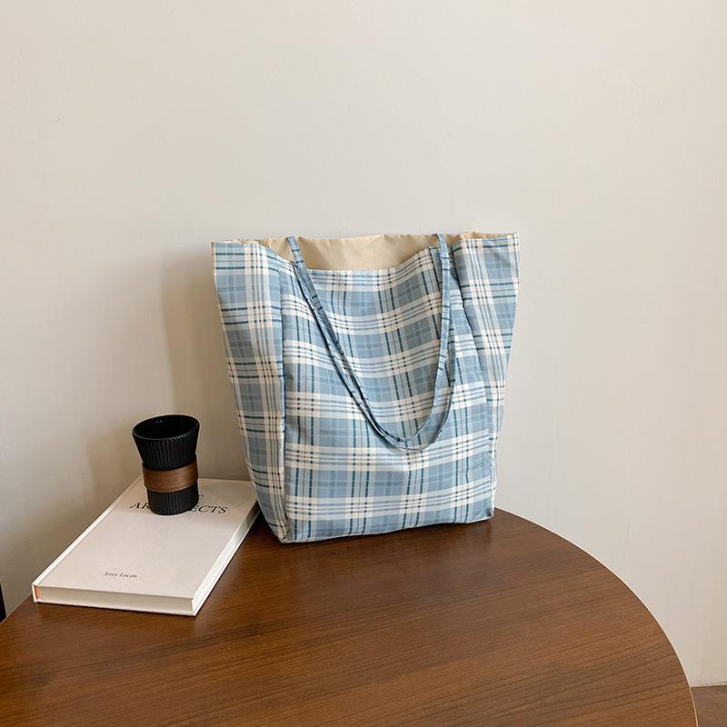 New plaid fresh and lightweight shoulder armpit bag large-capacity tote bag lazy literary and casual handbag